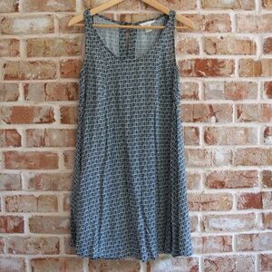 Black and white H&M sleeveless summer dress, size 4